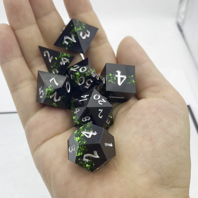 Factory Direct Polyhedral Resin Dices 7 Sharp Edge D&D Dungeons and Dragons TRPG Board Game Table Dice