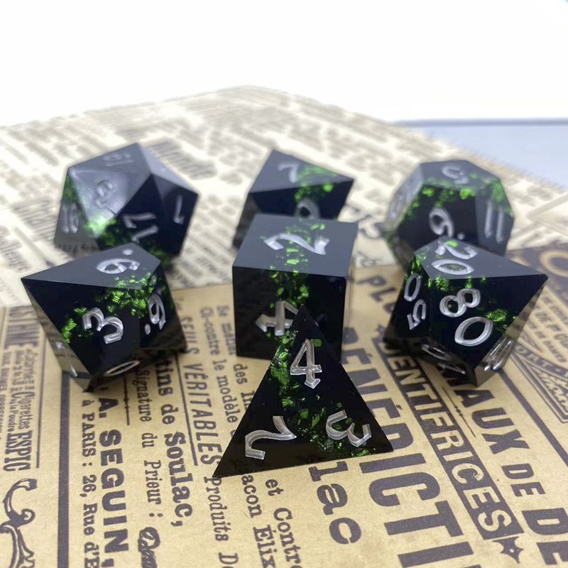 Factory Direct Polyhedral Resin Dices 7 Sharp Edge D&D Dungeons and Dragons TRPG Board Game Table Dice