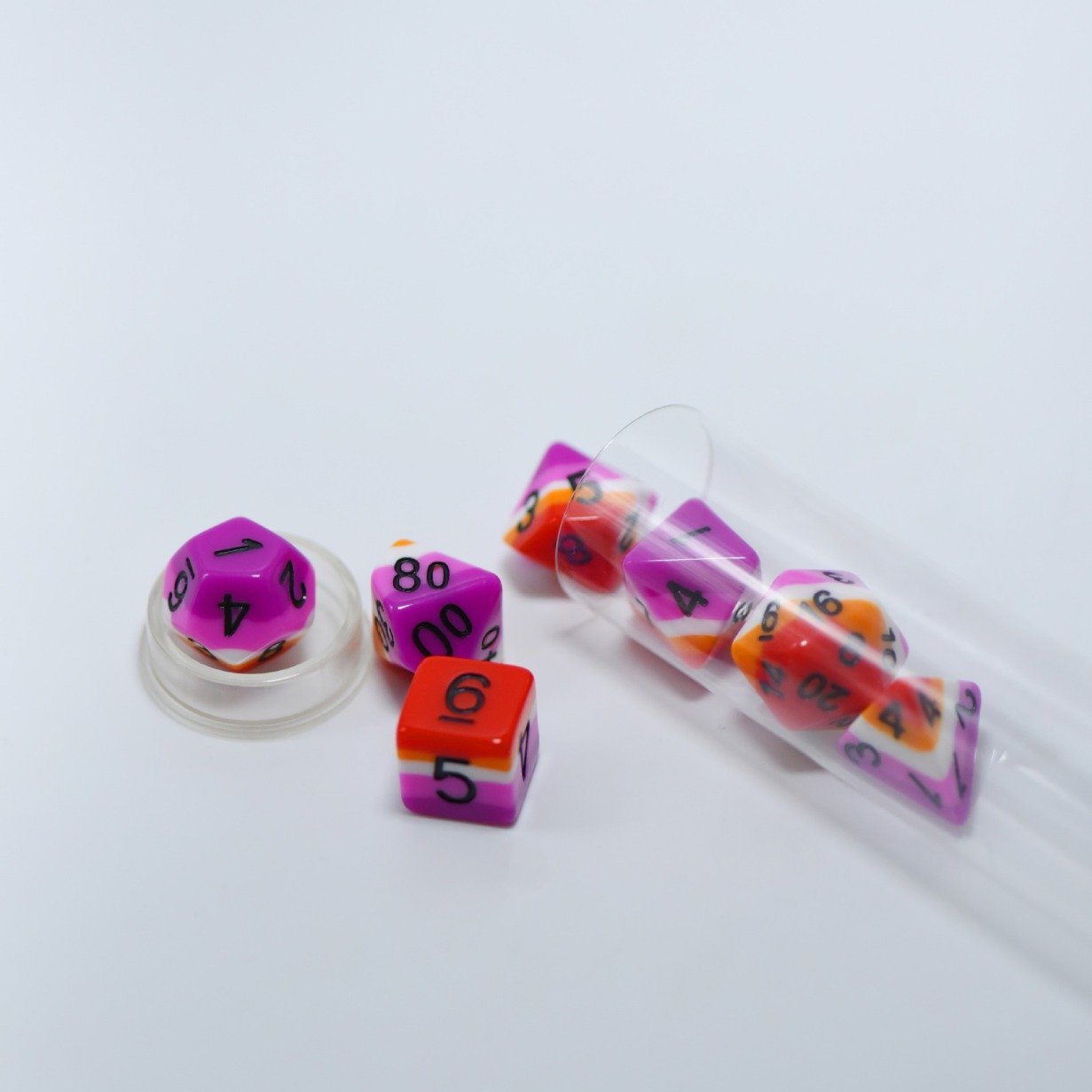 Low Moq Dnd Dice Resin Layer Dice Set Popular Color Dice For Collector And Gamer