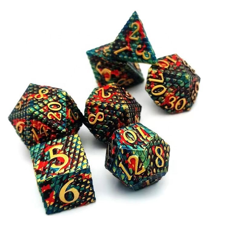 Dragon scale pattern Gold GreenDnd Metal Dice sharp dice