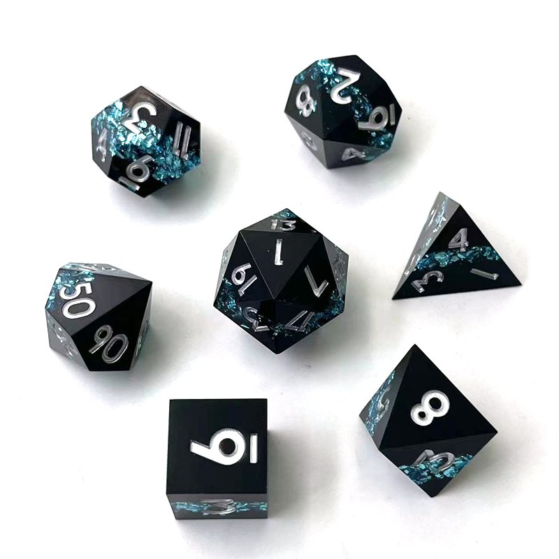 7 Piece Set Polyhedron Resin Dice Sharp Edge Dice DND Dungeons & Dragons Game Dice