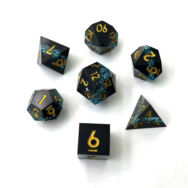7 Piece Set Polyhedron Resin Dice Sharp Edge Dice DND Dungeons & Dragons Game Dice