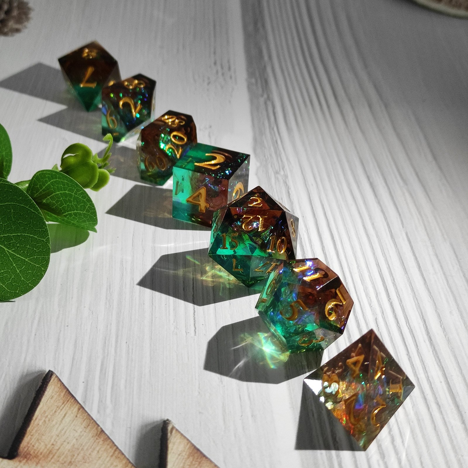 Skull christmas dice D&D RPG D20 D6 Polyhedral Game Pathfinder dungeons and dragons DND Dice Set Sharp Edge Resin Dice Custom
