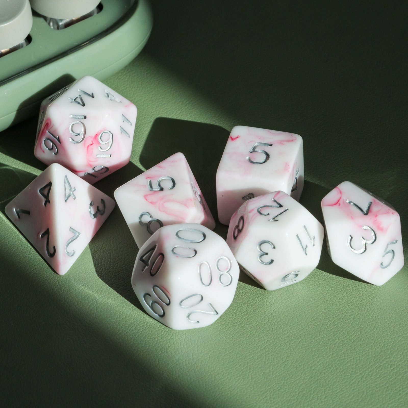 Udixi Resin Plastic RPG Board Game dungeons and dragons custom logo Dice Set Red Stone Pattern