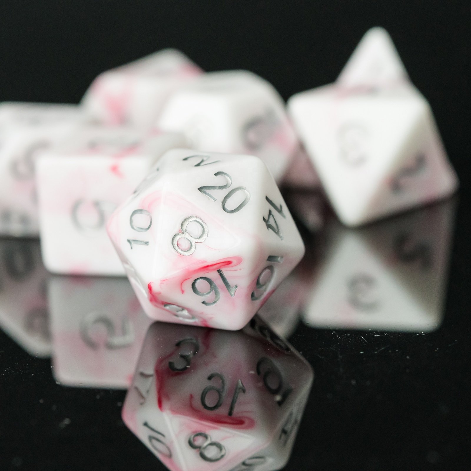 Udixi Resin Plastic RPG Board Game dungeons and dragons custom logo Dice Set Red Stone Pattern