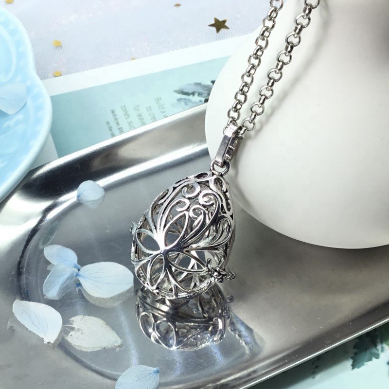 Necklace Earth Design Portable Hollow Mini Storage Dice Box with Metal Chain