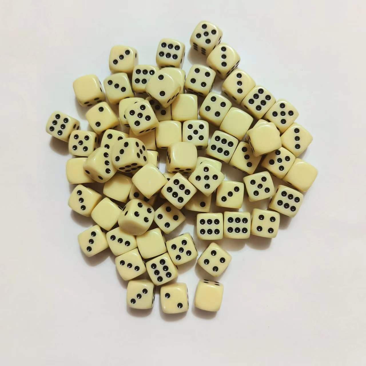 Best Quality 15mm Red Color With White Dots Round Corner Transparent Dice For Friends And Family Game Set