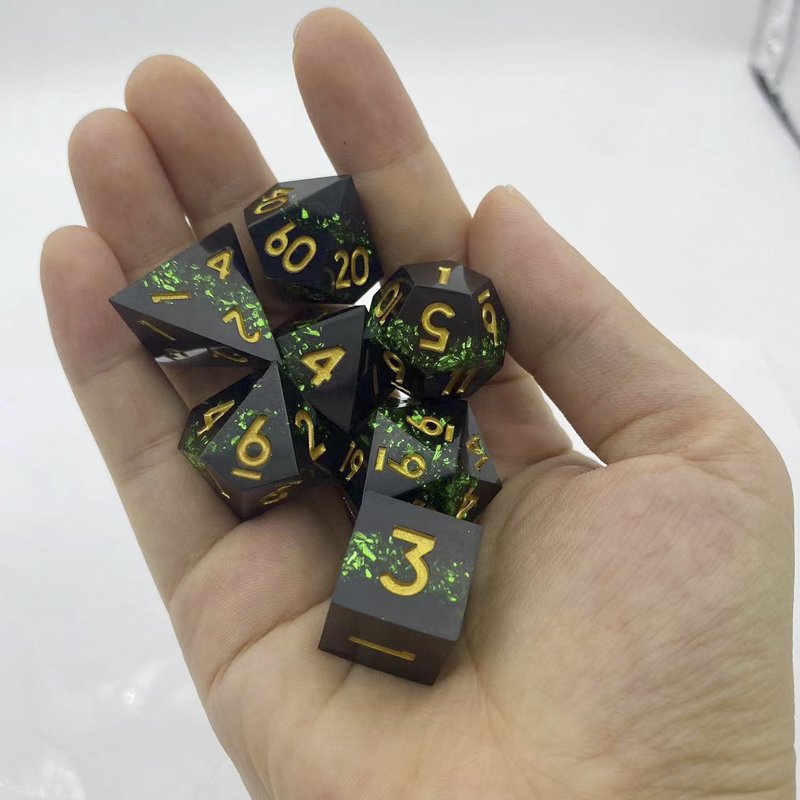 Customizable 7-Piece Polyhedral RPG Dice Set Sharp Edge Resin Material for Dungeons Dragons and Other Board Games DND