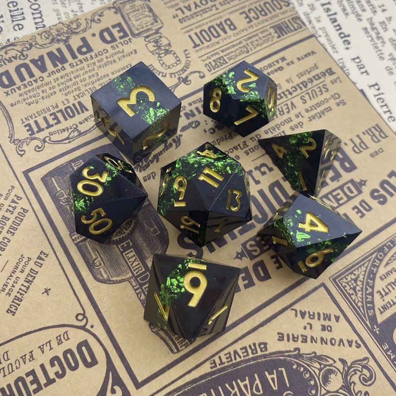 Customizable 7-Piece Polyhedral RPG Dice Set Sharp Edge Resin Material for Dungeons Dragons and Other Board Games DND