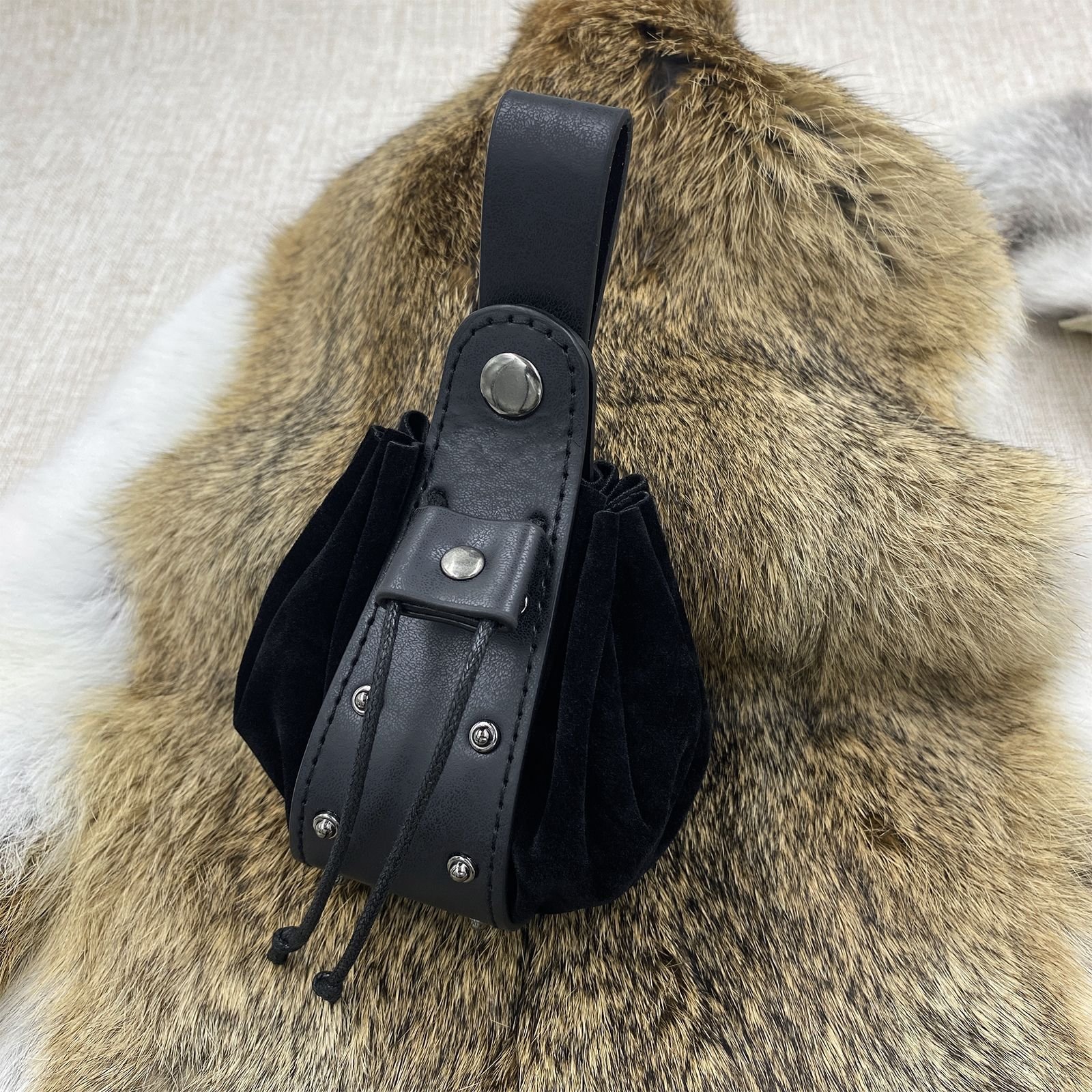 Vintage Medieval Style Leather Drawstring Bag Pu Leather Dice Bag with Rivets & Belt Vampire Characters