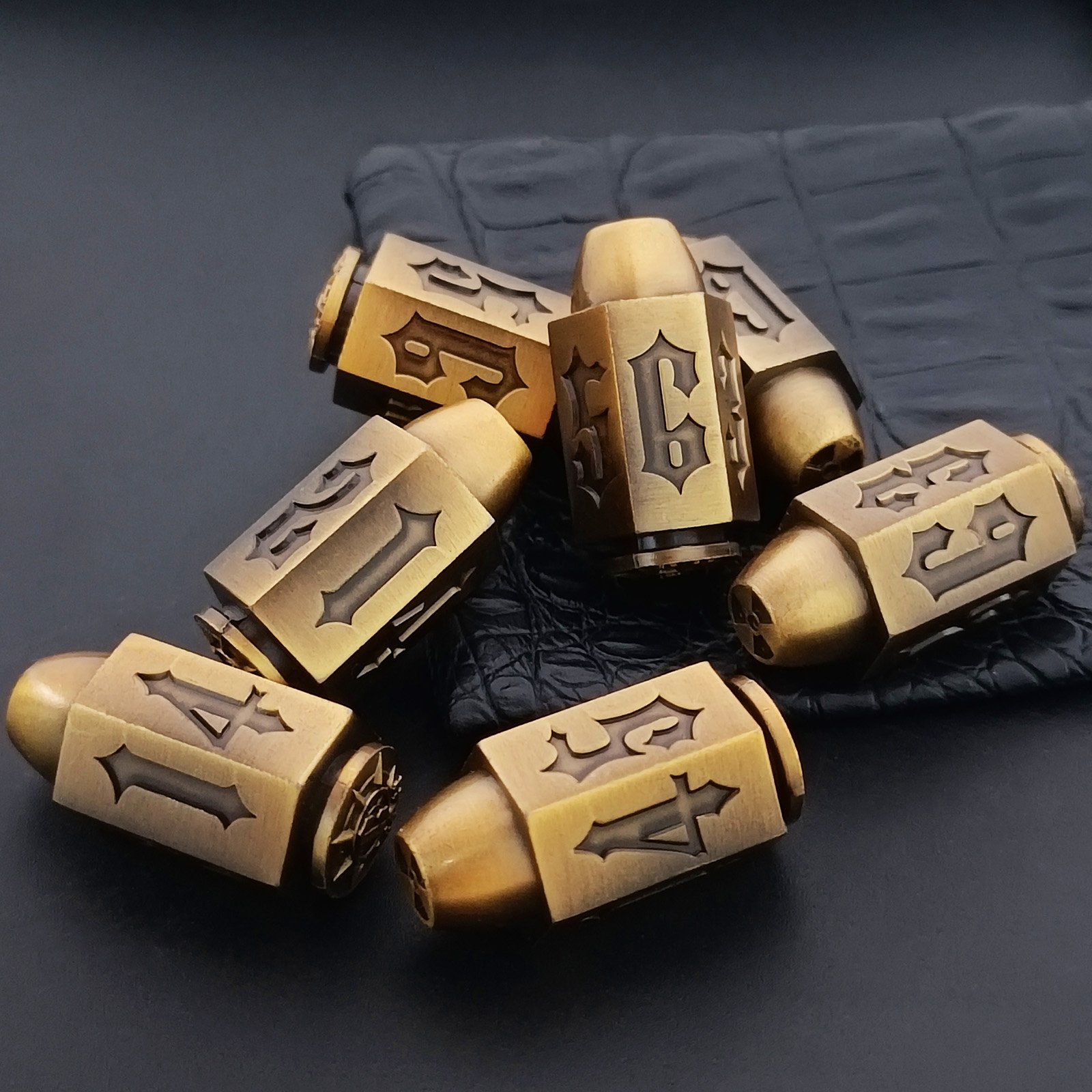 Dungeons & Dragons gold glitter polyhedral zinc alloy DND RPG 1 dice set board game dice style colorful single metal dice