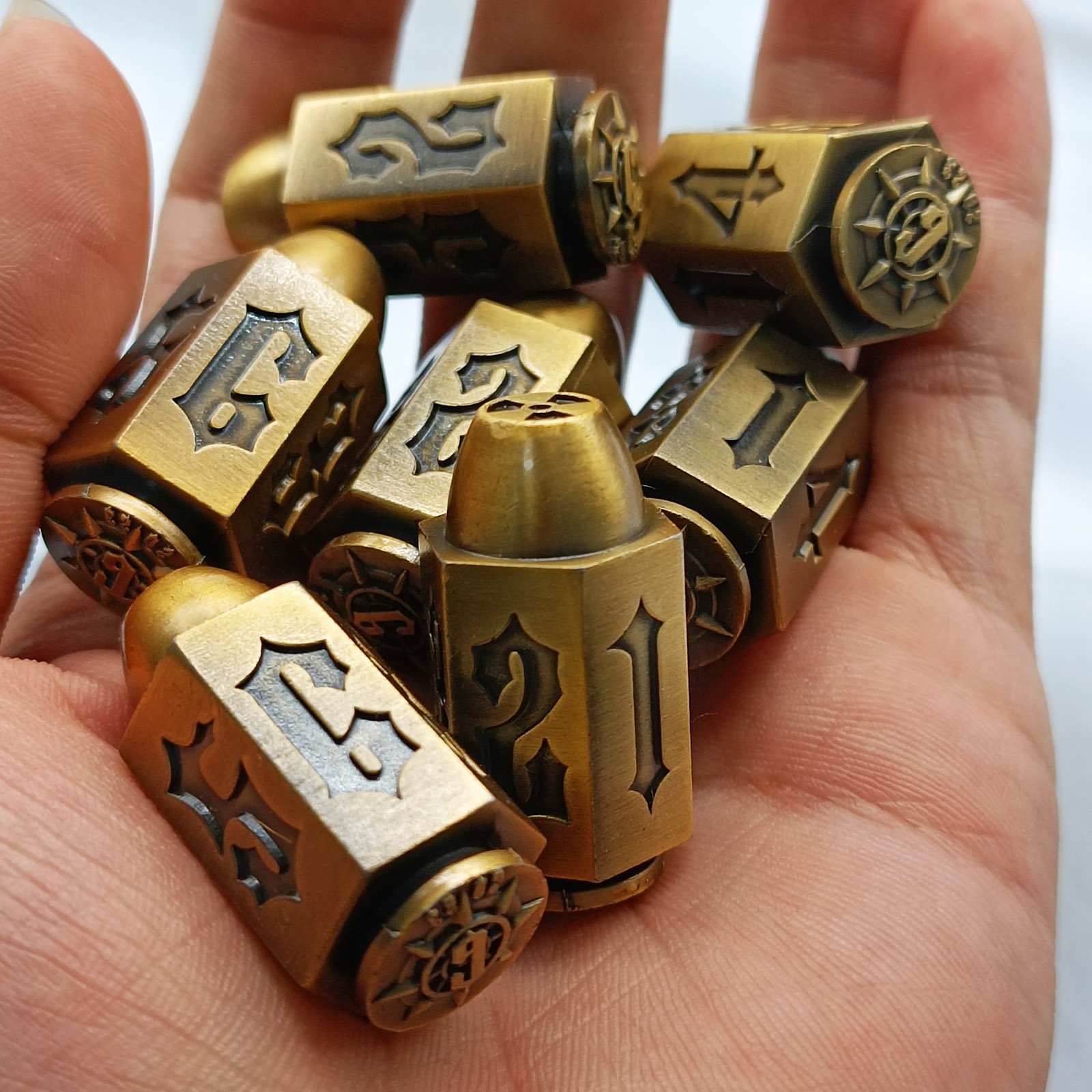 Dungeons & Dragons gold glitter polyhedral zinc alloy DND RPG 1 dice set board game dice style colorful single metal dice