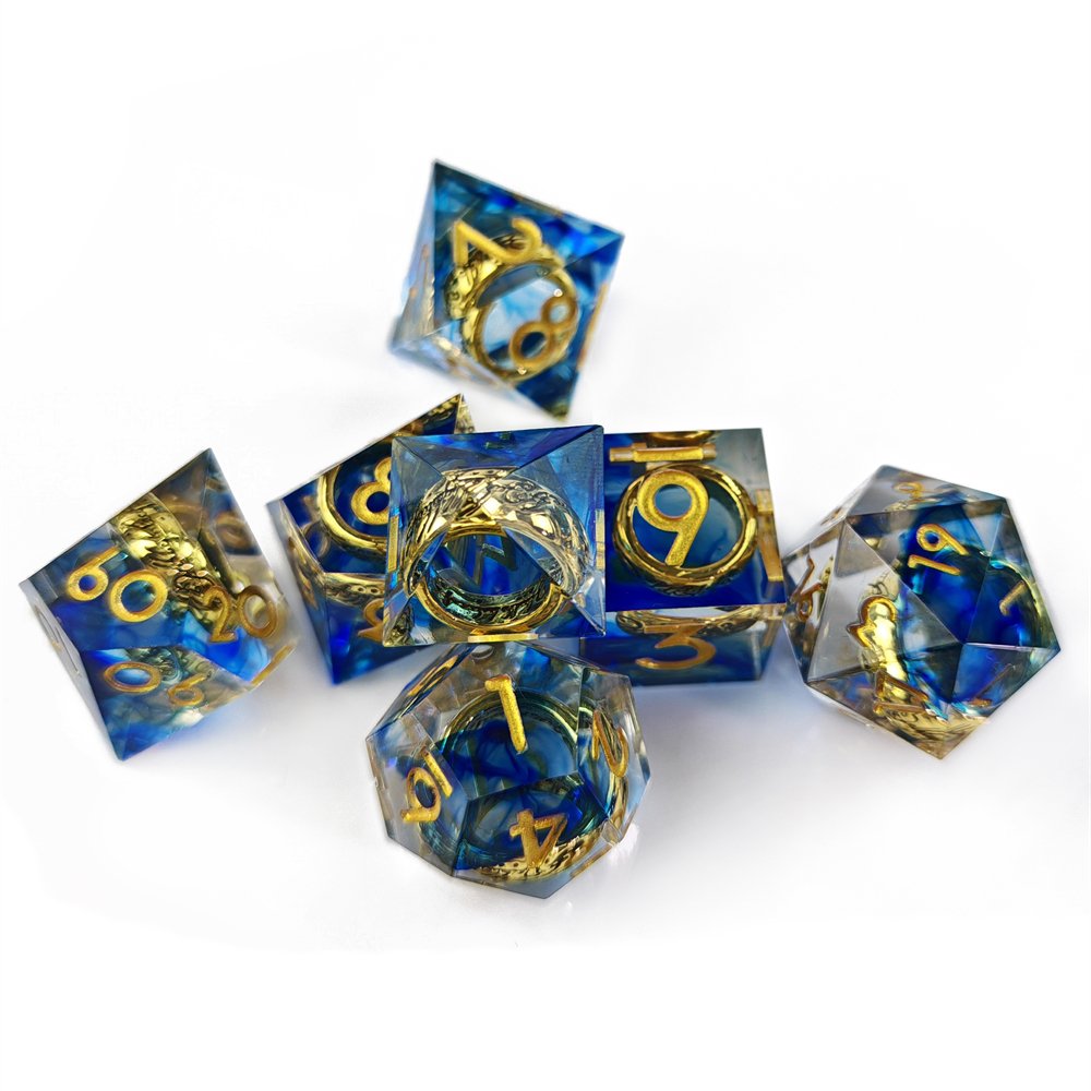 Hot selling Transparent Sharp Edged Polyhedral Golden Magic Ring Dice Set 7pcs RPG DND Board Game Resin Dice Set