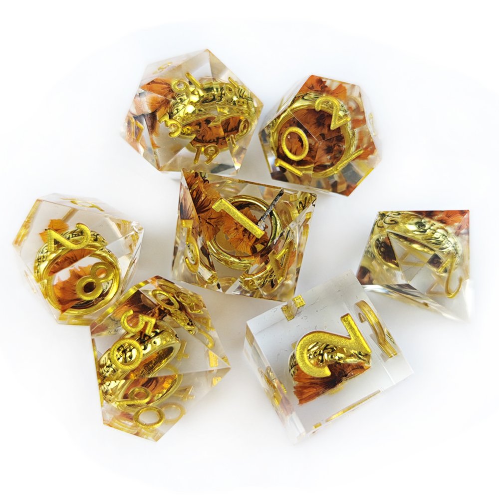Hot selling Transparent Sharp Edged Polyhedral Golden Magic Ring Dice Set 7pcs RPG DND Board Game Resin Dice Set