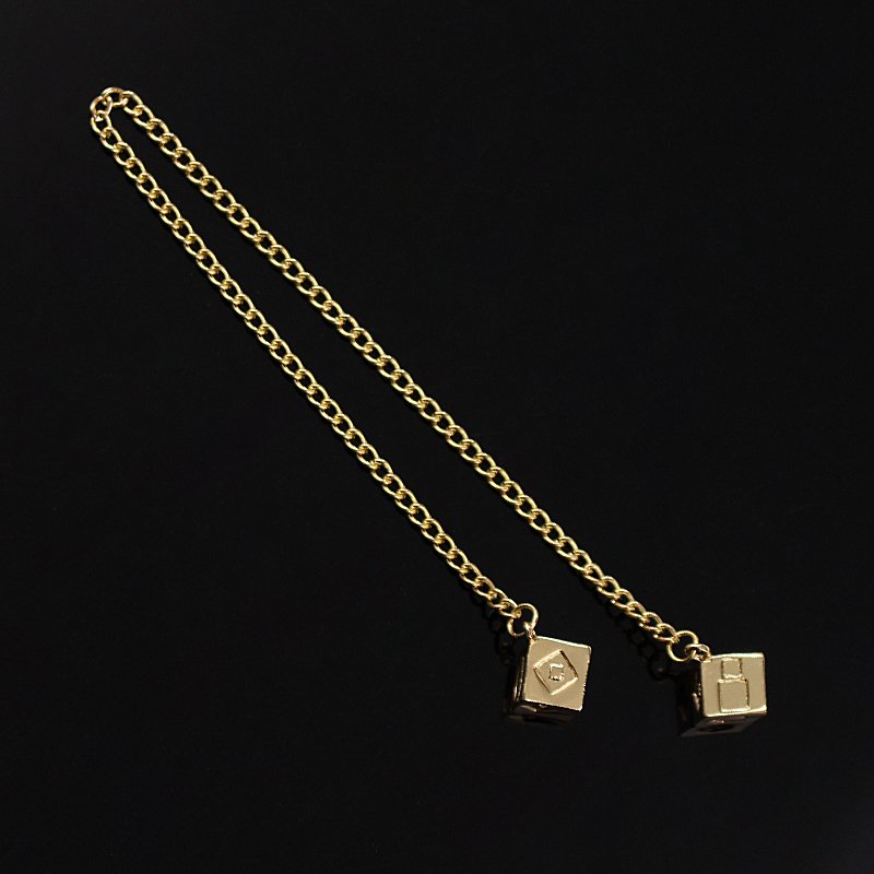 The Last Jedi Han Solo Lucky Dice Prop Gold Color Smugglers Dice/Cube Charm Movie Car Jewelry Keychain Gift