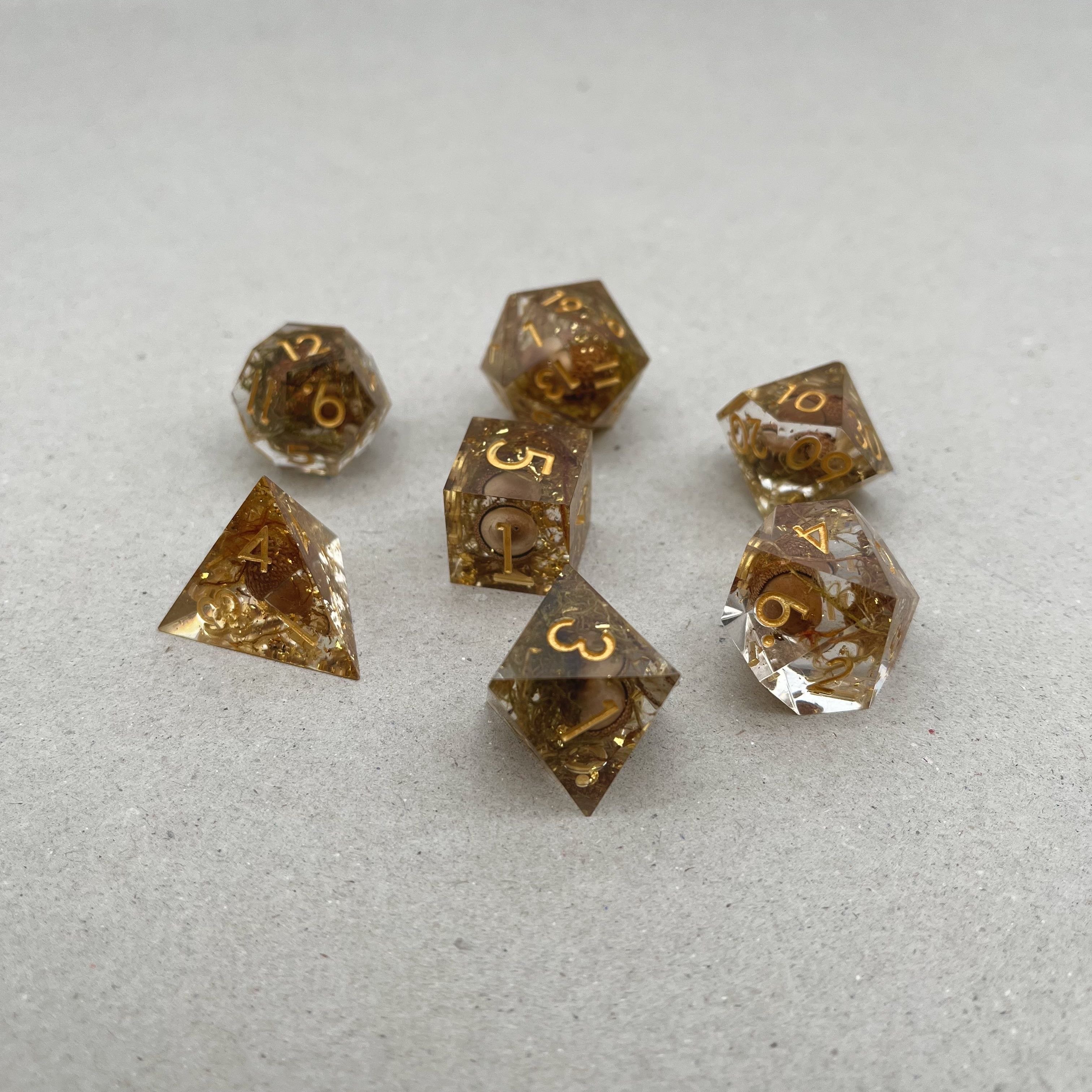 Wholesale Custom Dice Dnd Resin Custom Dice Polyhedron Clear Natural Gemstone Hollow Quicksand Tabletop RPG Set