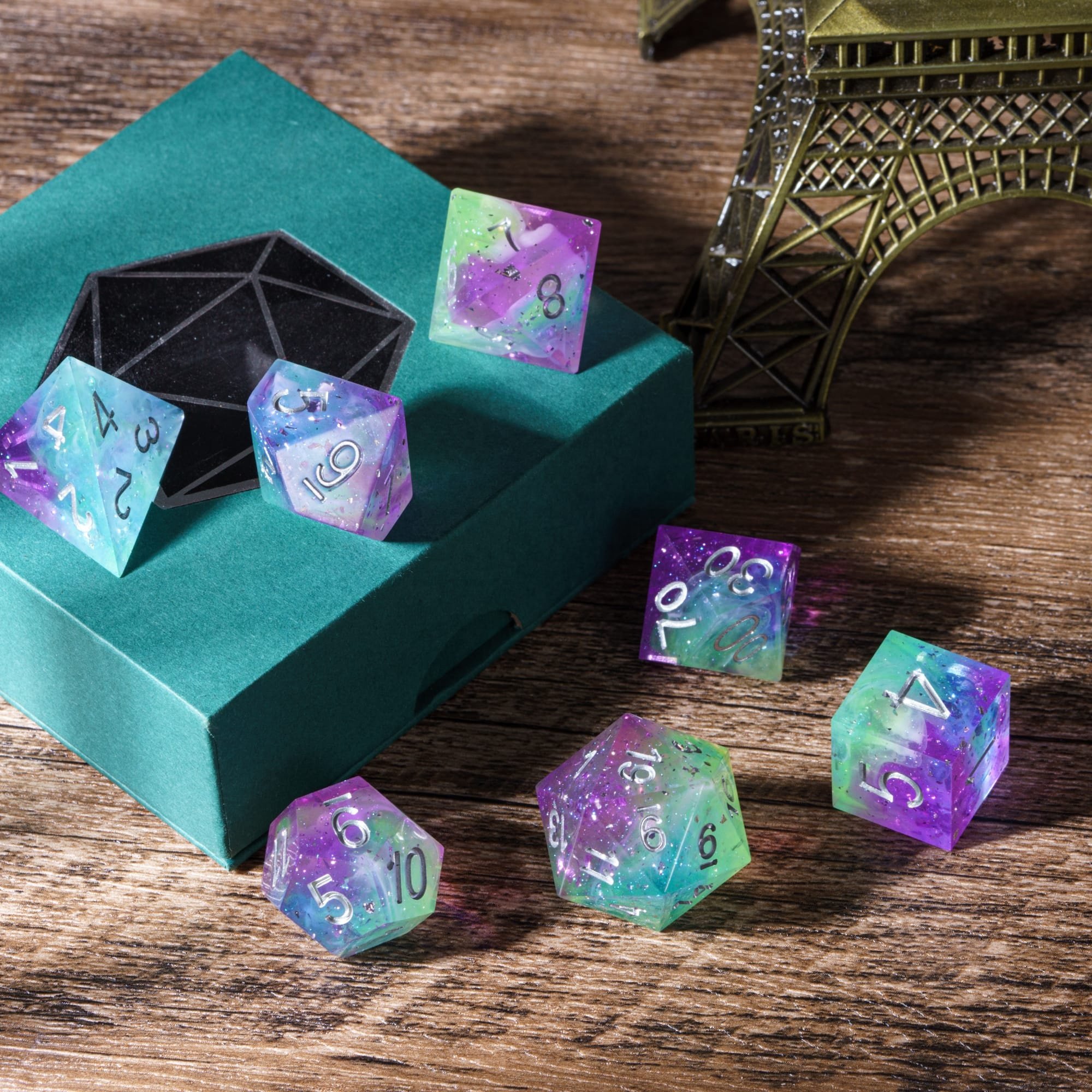 Udixi Custom Handmade Sharp Transparent Colorful Glitter Dice Dungeons and Dragons DND board game Dice Set