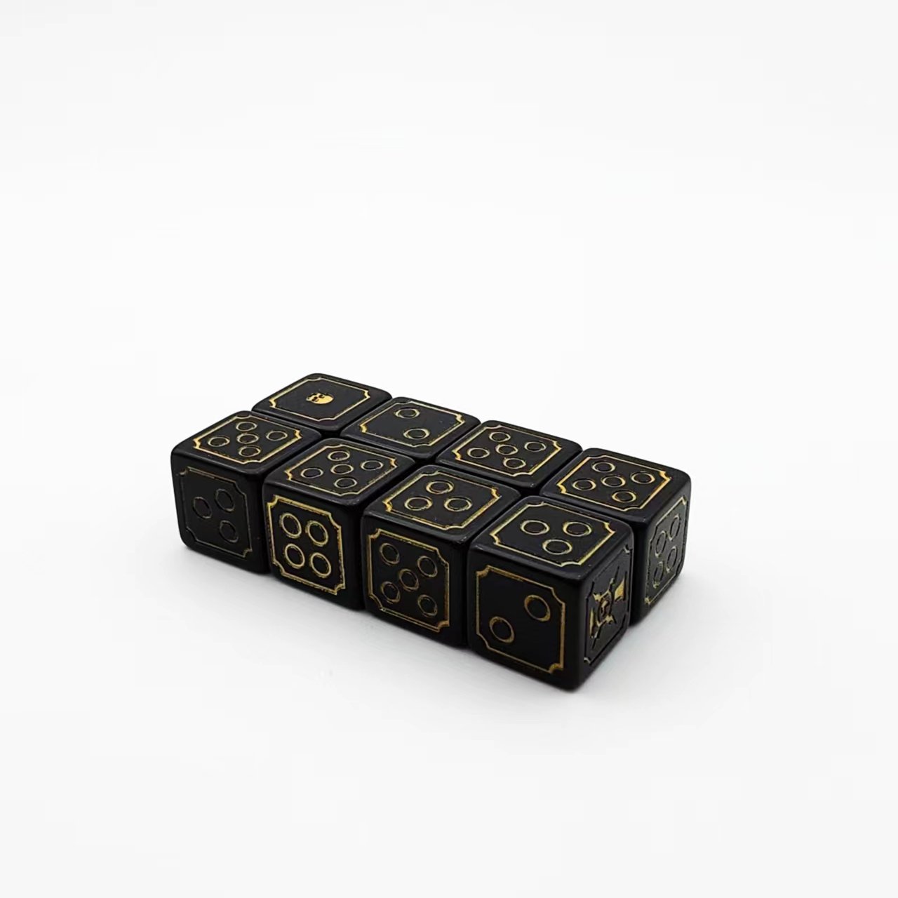 New Design Custom Logo Polyhedral D6 Resin Acrylic Black And Gold Board Game Casino Printed 16mm Dice Set