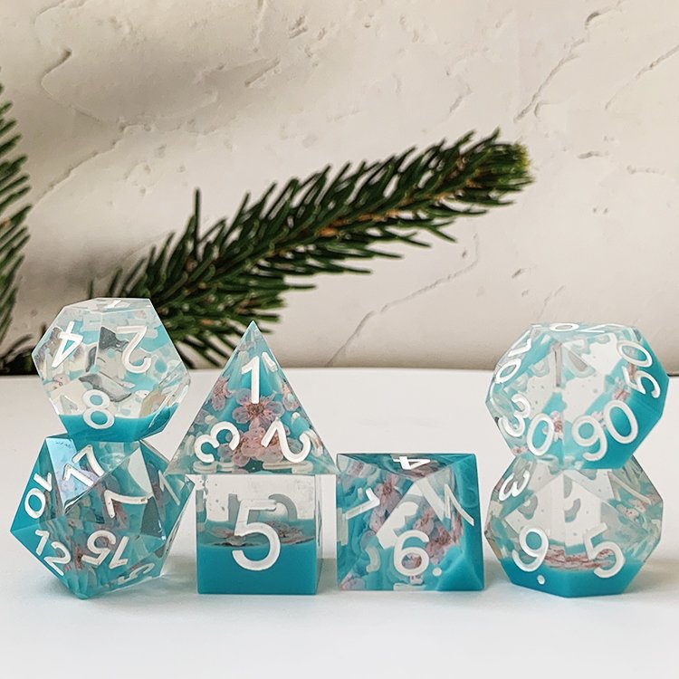 In Stock Liquid Heart Filled Core Multicolor High Quality Acrylic Playing Game Engraved D20 Dice Sharp Edge
