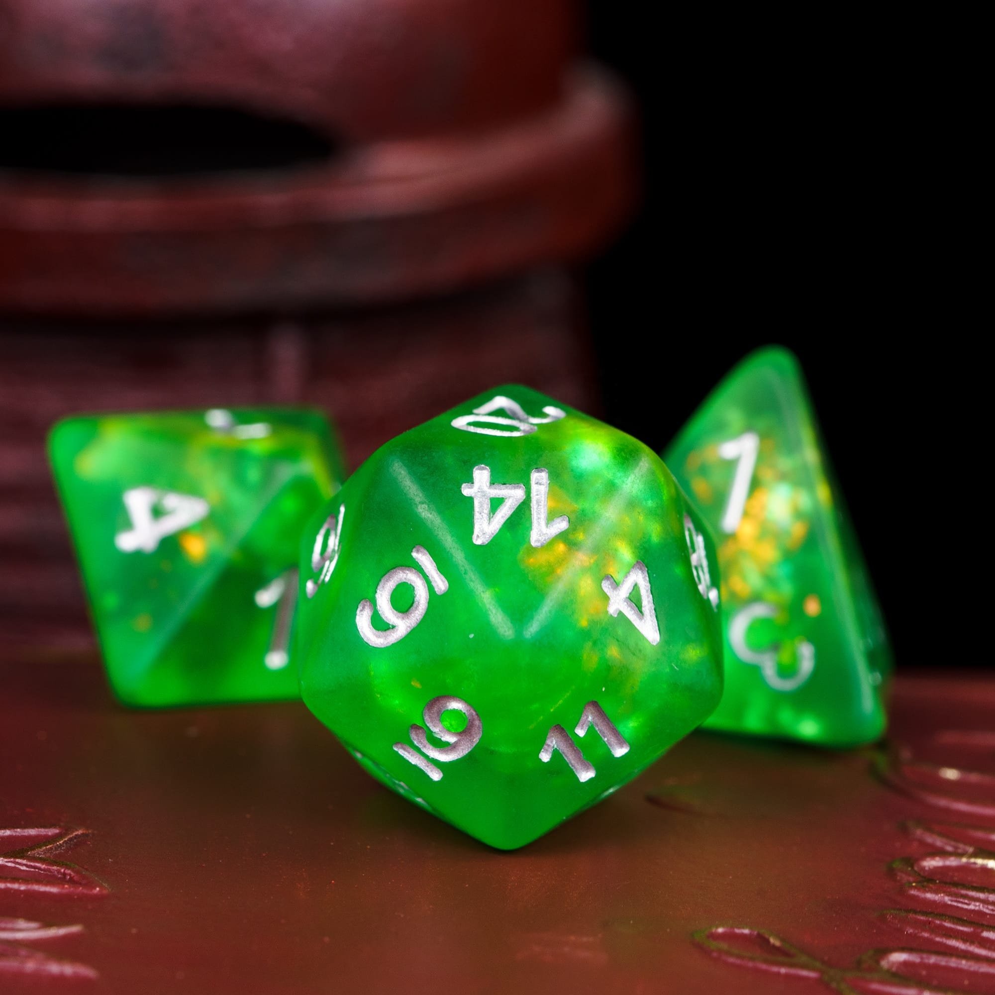 Udixi custom polyhedral Frosted Candy Paper Dungeons and Dragons dnd rpg board game resin Dice Set