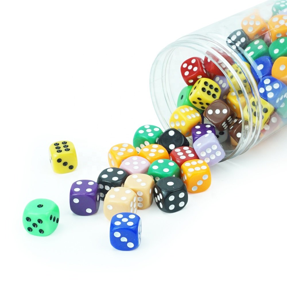 Wholesale 16mm custom colored d6 dice game set 100pcs color face acrylic dices with plastic bottle for table game