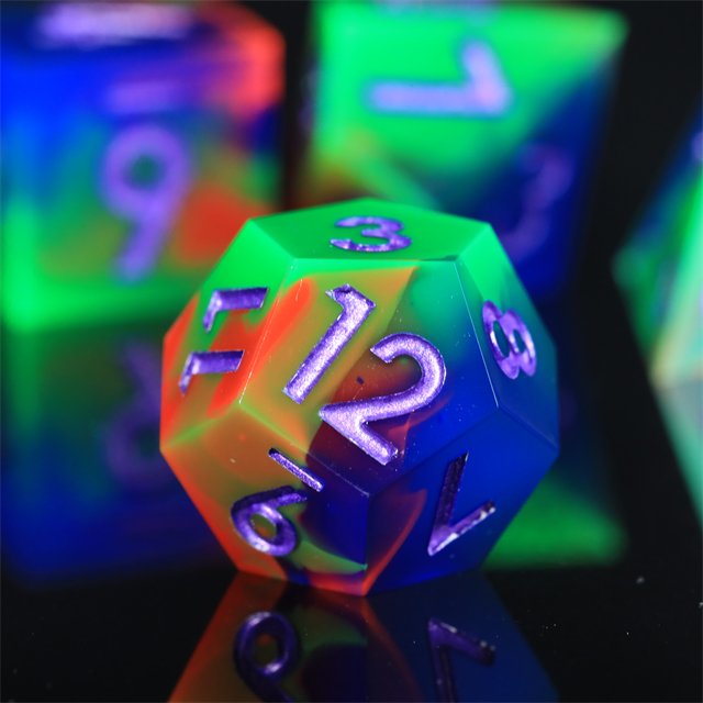 Mini Planet Dragon and Dungeon Custom dnd Dice Resin Polyhedral DND 7pcs Set Sharp Edges Dice RPG board role-playing games Dice