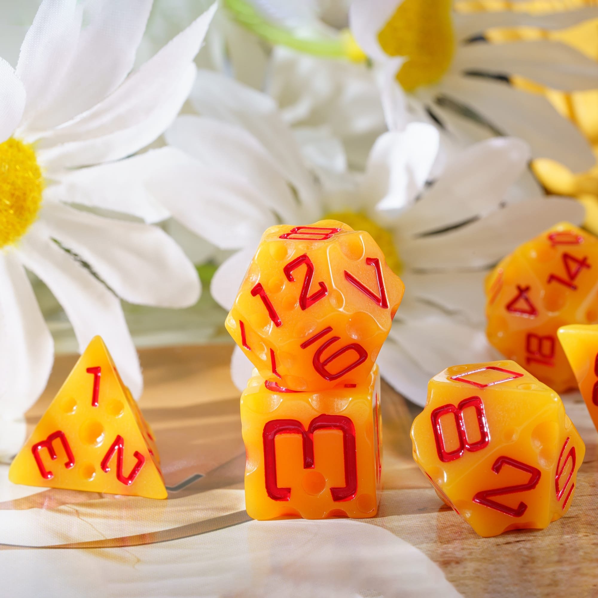 Udixi Plastic RPG Polyhedral Dungeons and Dragons d&d Resin custom logo Dice Set Yellow