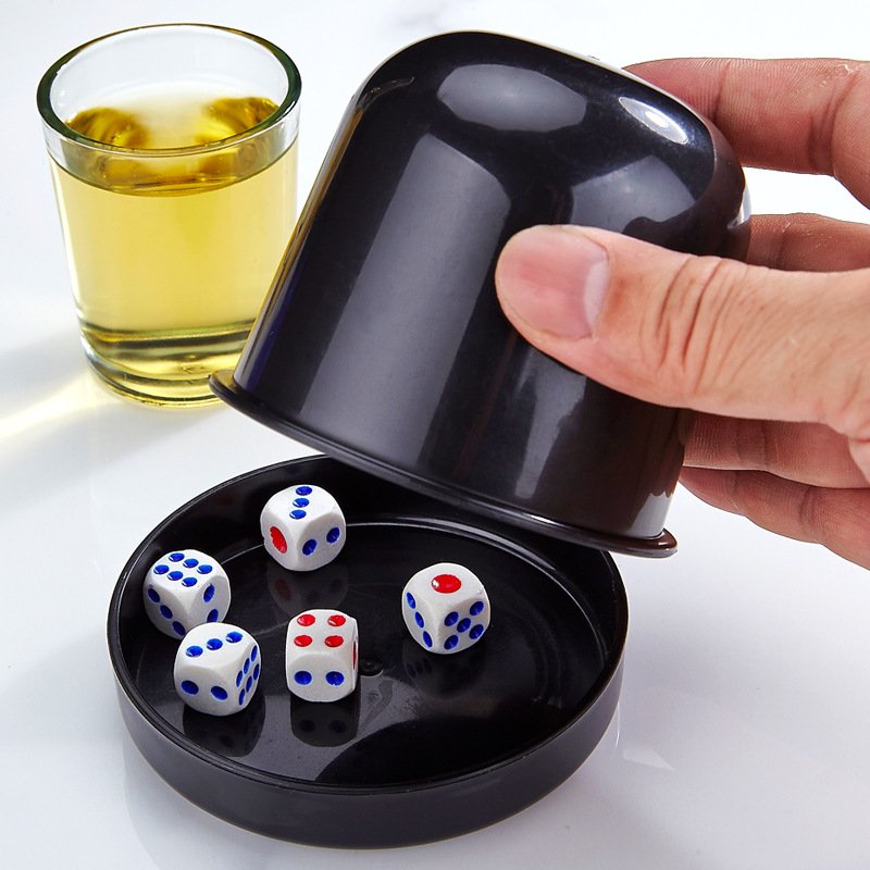 Anti-Cheating Dice Cup Nightclub Drinking Entertainment With 5 Dices Plastic Dice Cup Set
