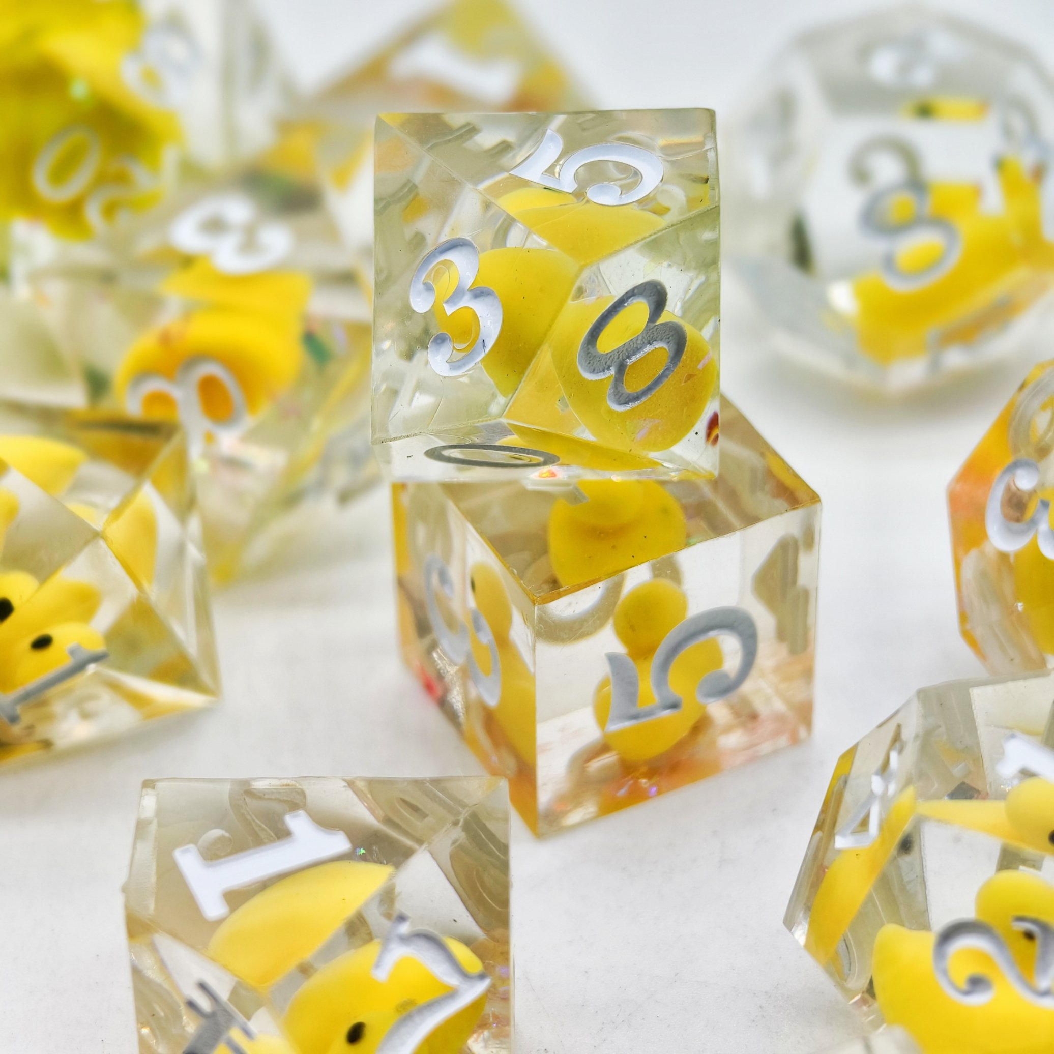 factory engrave printed custom logo personalized dice high quality right-angled edge polyhedral inclusions resin number dice set