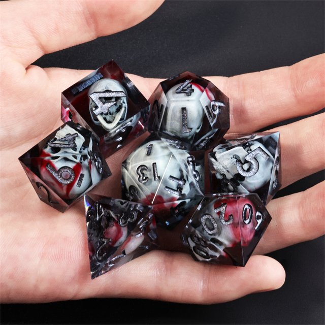 Mini Planet Handmade Resin Polyhedral 3D Liquid Core Skull Dice Sharp Edges for DND RPG Board Role-Playing Games Custom Logo