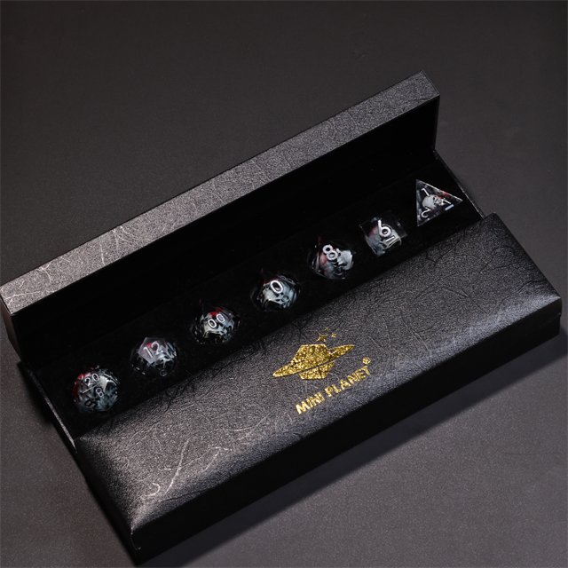 Mini Planet Handmade Resin Polyhedral 3D Liquid Core Skull Dice Sharp Edges for DND RPG Board Role-Playing Games Custom Logo