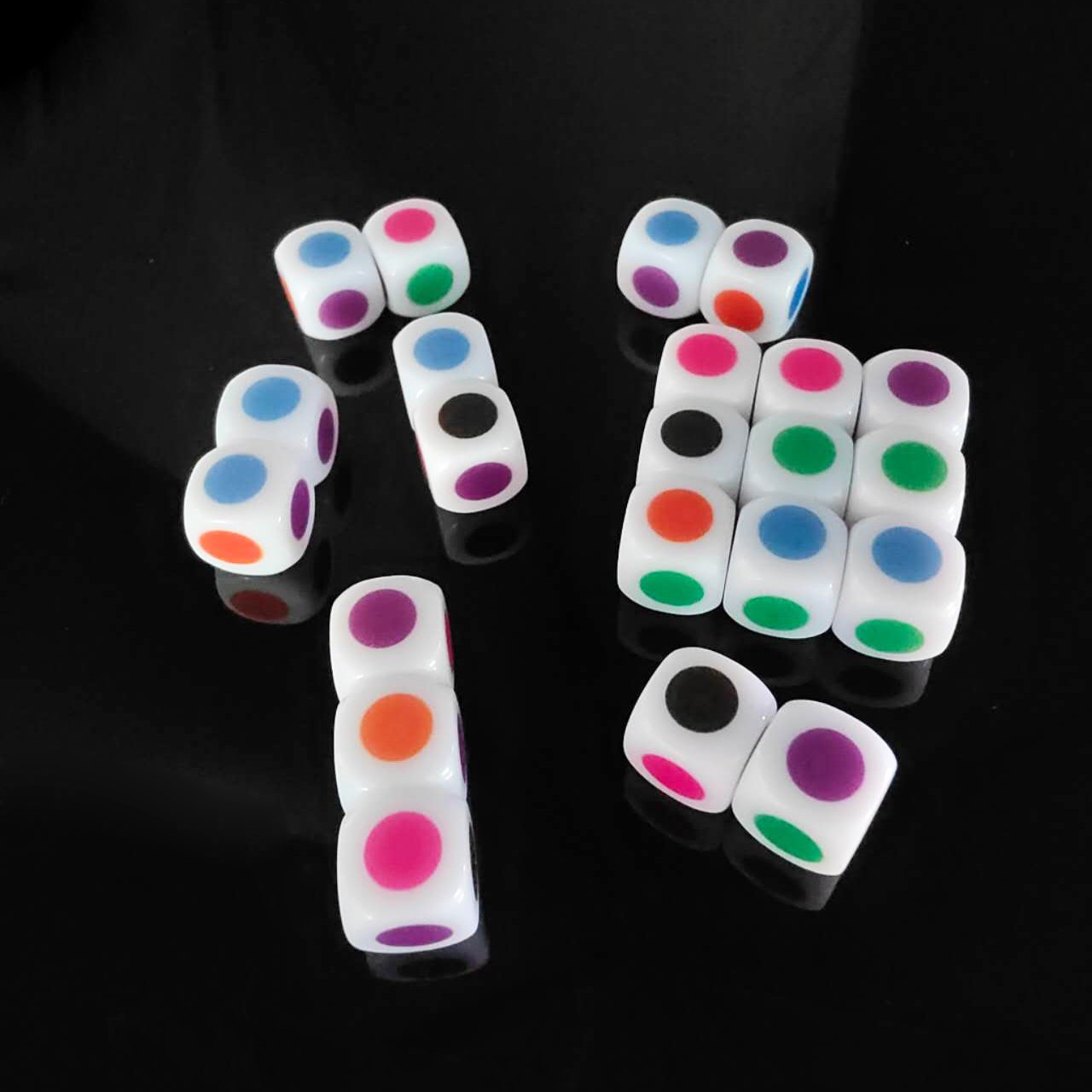 Hot selling professional recreational choose bulk dice wholesale fabric resin dice with many styles 16mm D6 casino point dice