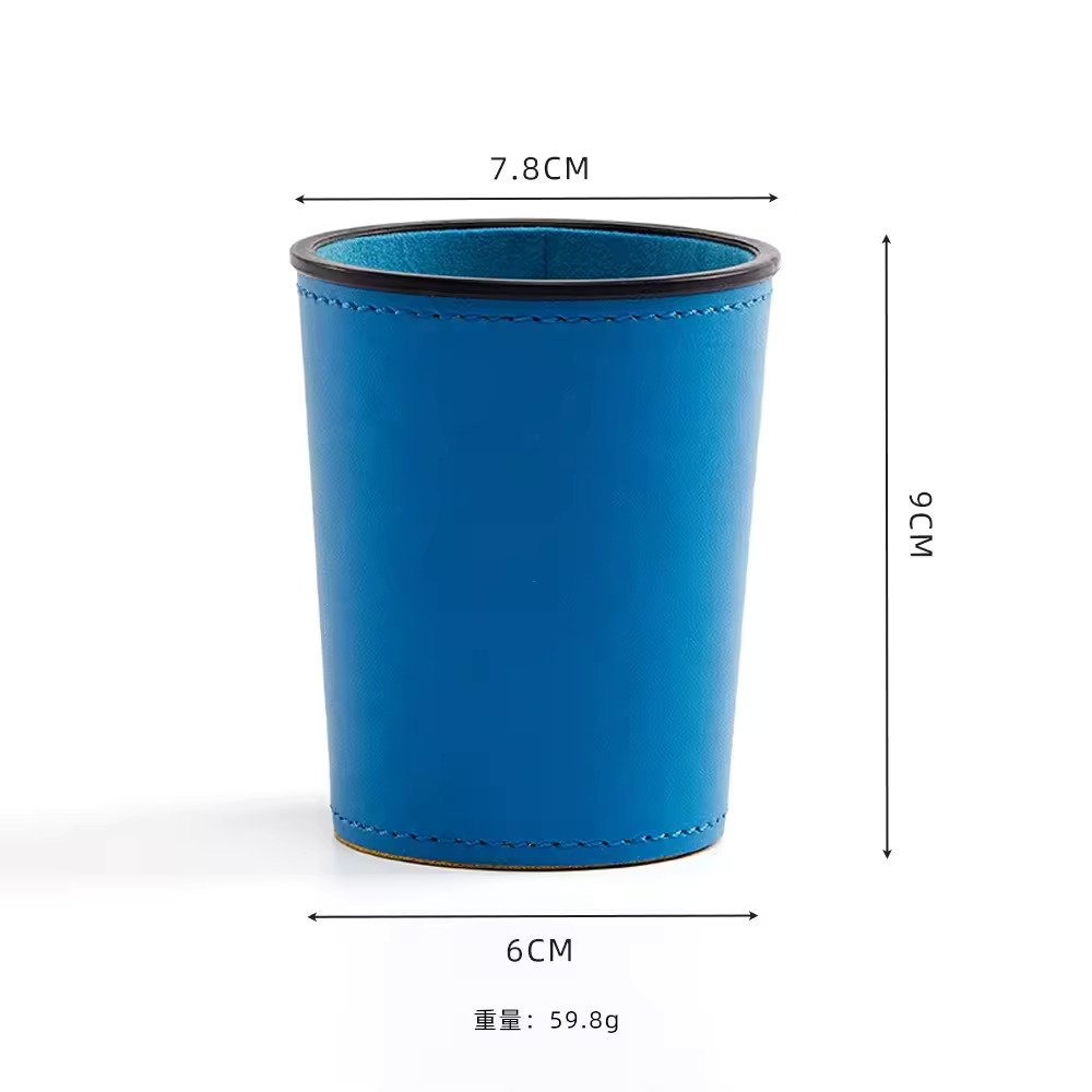 Factory Wholesale Dice Cup Customized Logo Leather Shaker Cup with Poker Dices Plastic Custom Leather Dice Cup Set
