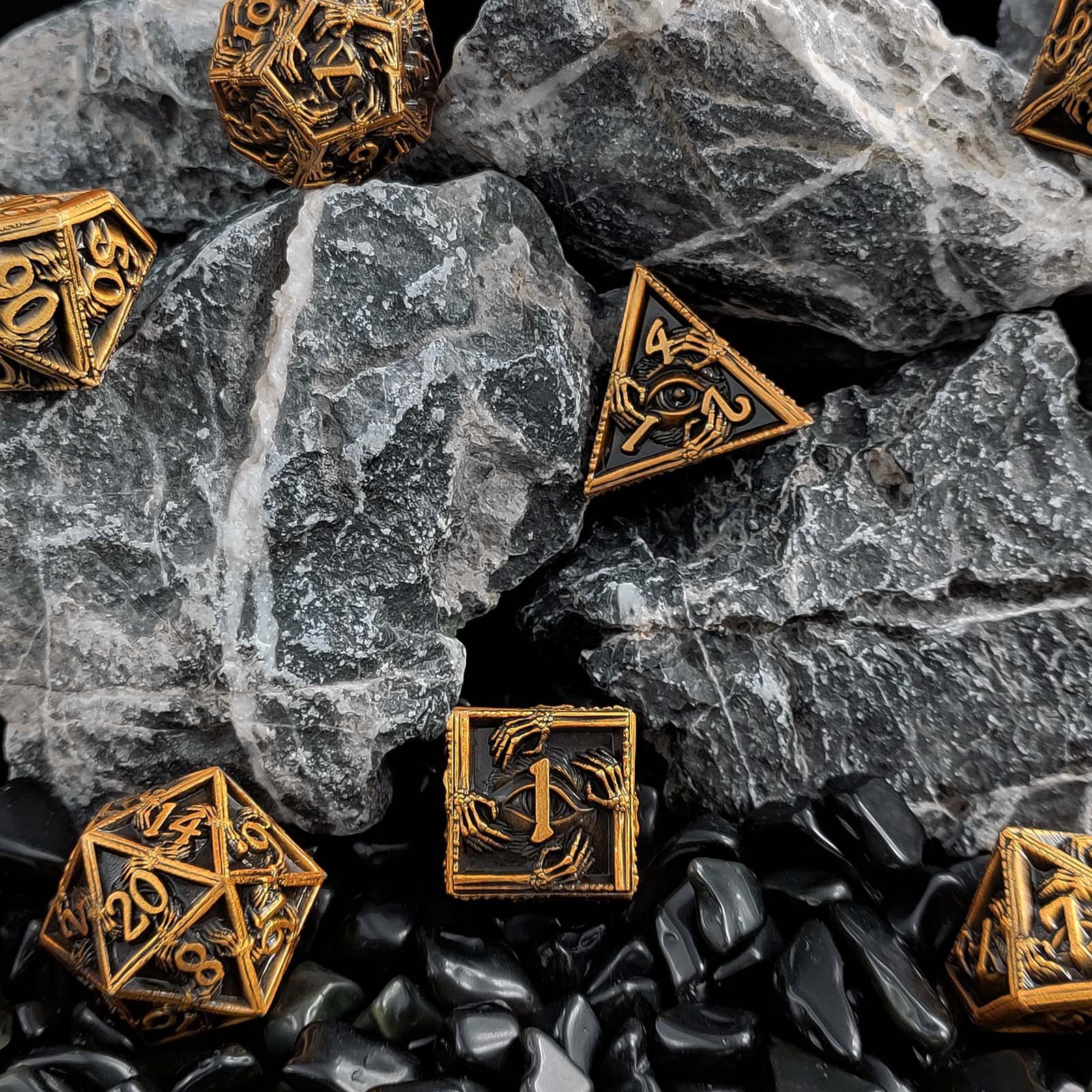 Skeleton Hand Metal DND Dice 7 Pieces/Set For Dungeons And Dragons RPG Dice Toys Games / Antique Gold