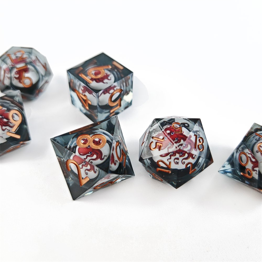 Liquid Core Sharp Edge Resin DND Dice with Movable Octopus Ball Polyhedral Dice Set for Dungeons and Dragons Role Playing Game