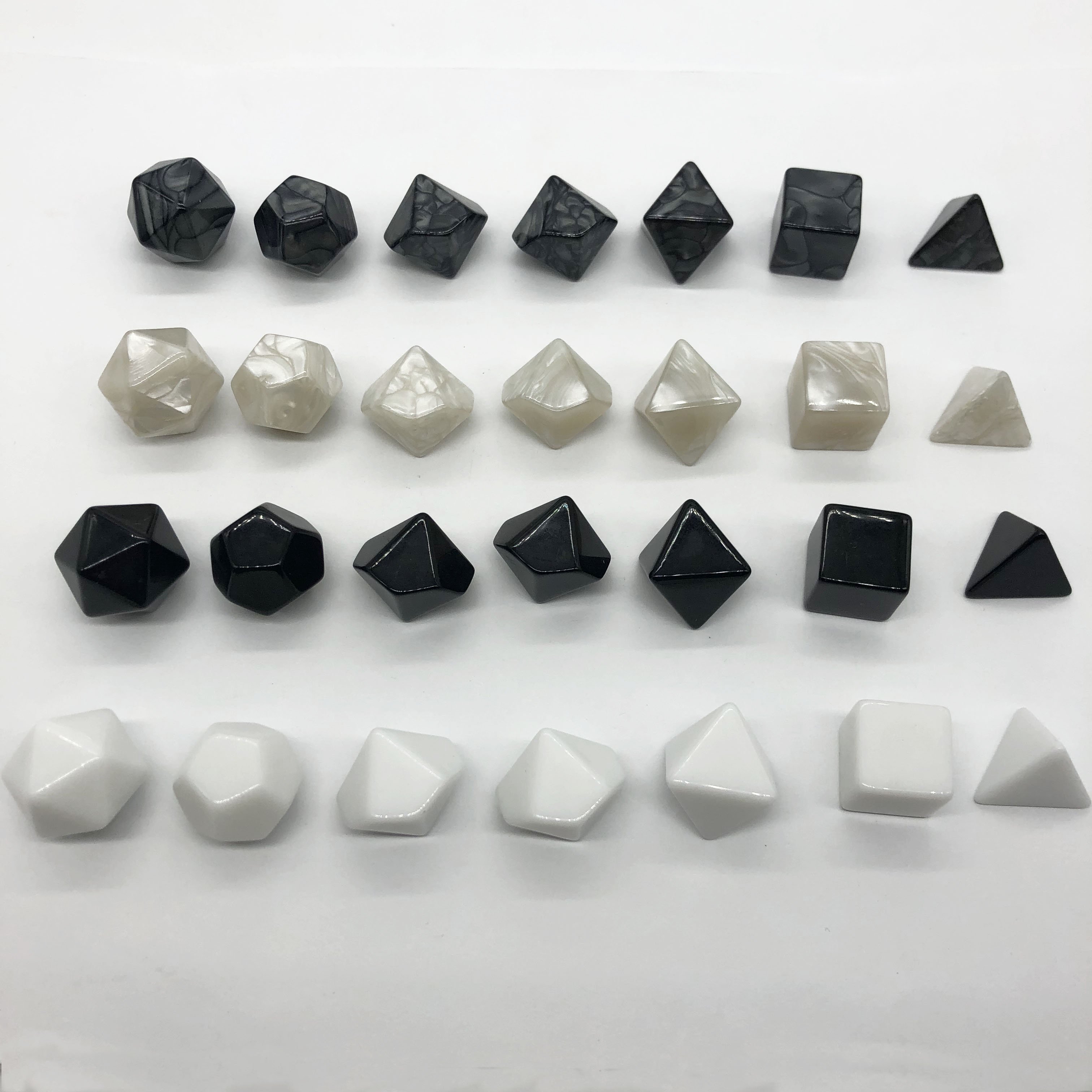 Nian Diceworks Dice Manufacturers Engraving Customized Pattern Dice RPGg Accessory 7pcs Acrylic Blank Dice