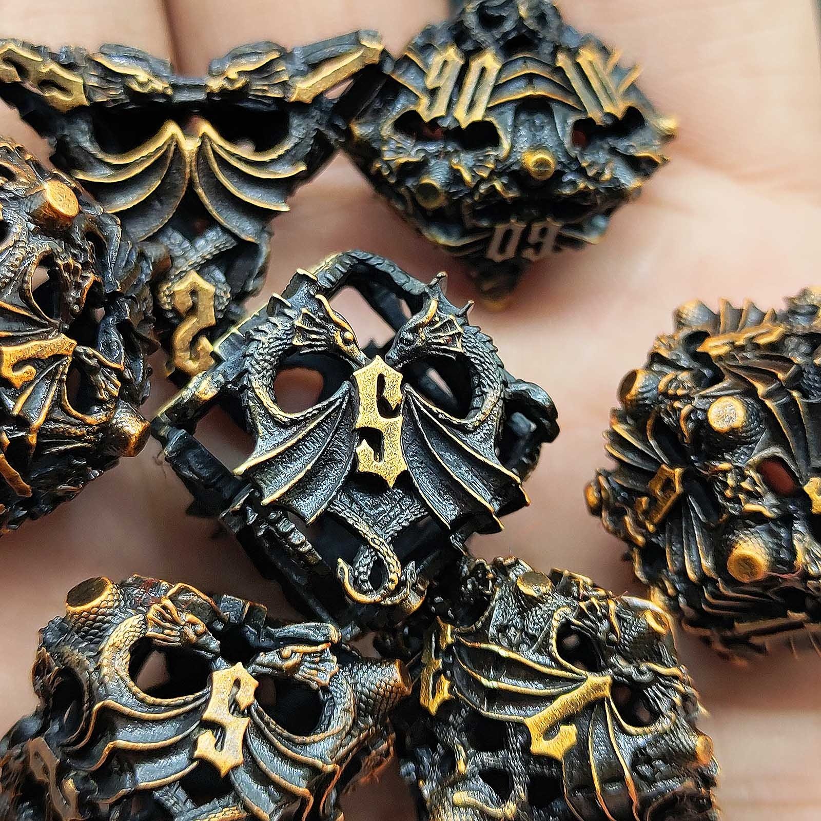 Evil Demon Dragon RPG Round Polyhedral Dice Cool Metor Hammer Hollow Metal Dice Set for DND Game Player