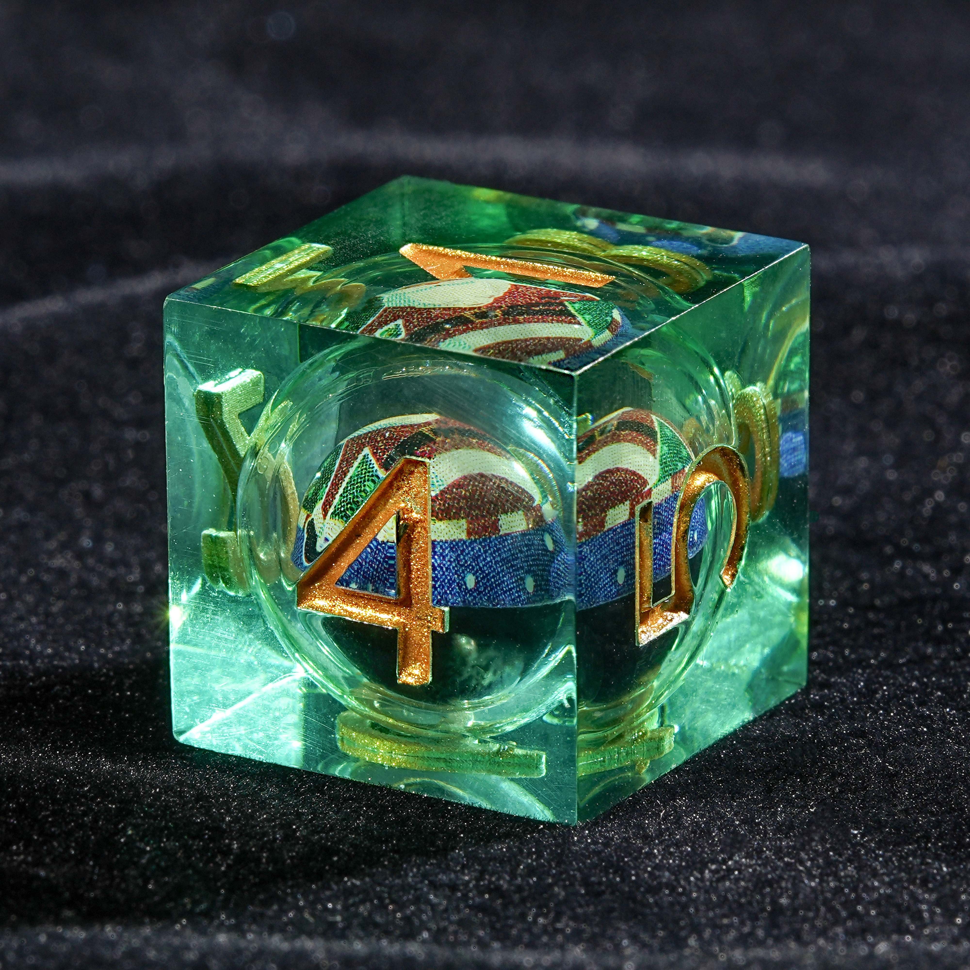 7Pcs Santa Claus Dice Green Resin Polyhedral Dice For DND Role Games Playing Collection Set
