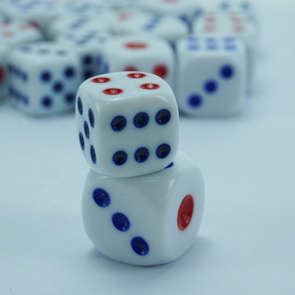 Board Game White Dice 16mm 6 Sides Customized Acrylic Engraved Round Corner Bulk Game Casino Accessories Factory