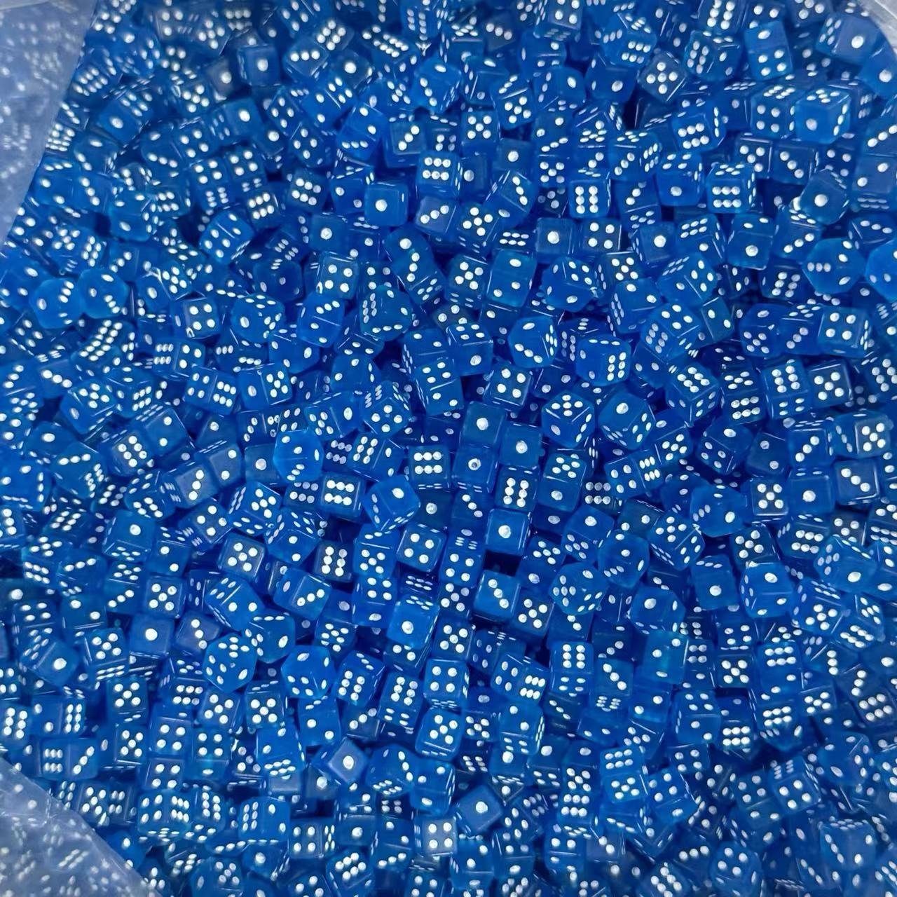 Manufacturer Bulk custom acrylic dice multicolor transparent small tiny gaming 5mm dice