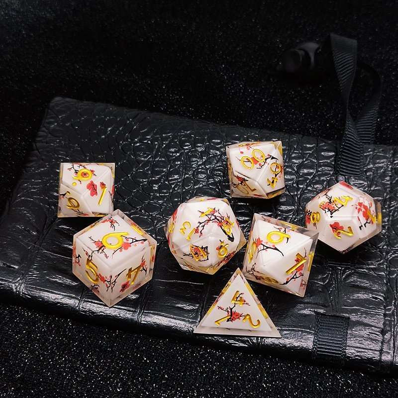 High Quality White Polyhedral Mini Resin Dice RPG Dungeons & Dragons Game Dice Accessories DND Resin Dice Set