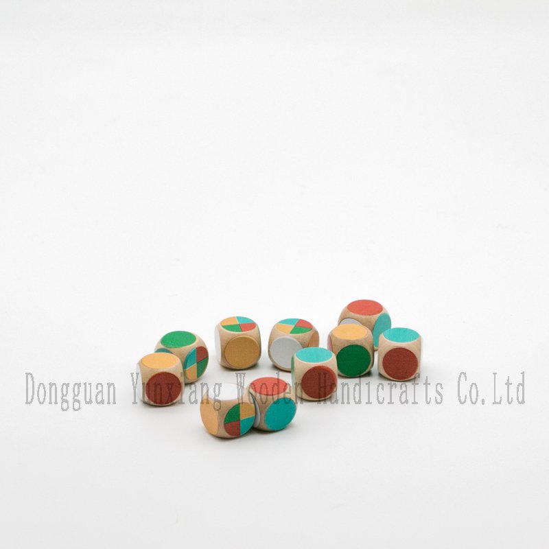 Wooden Classic Dice Game for The Family Party Travel Game, Classic Family Games