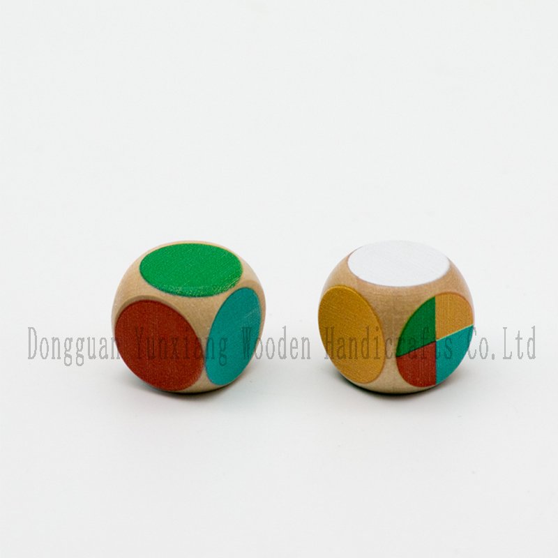 Wooden Classic Dice Game for The Family Party Travel Game, Classic Family Games