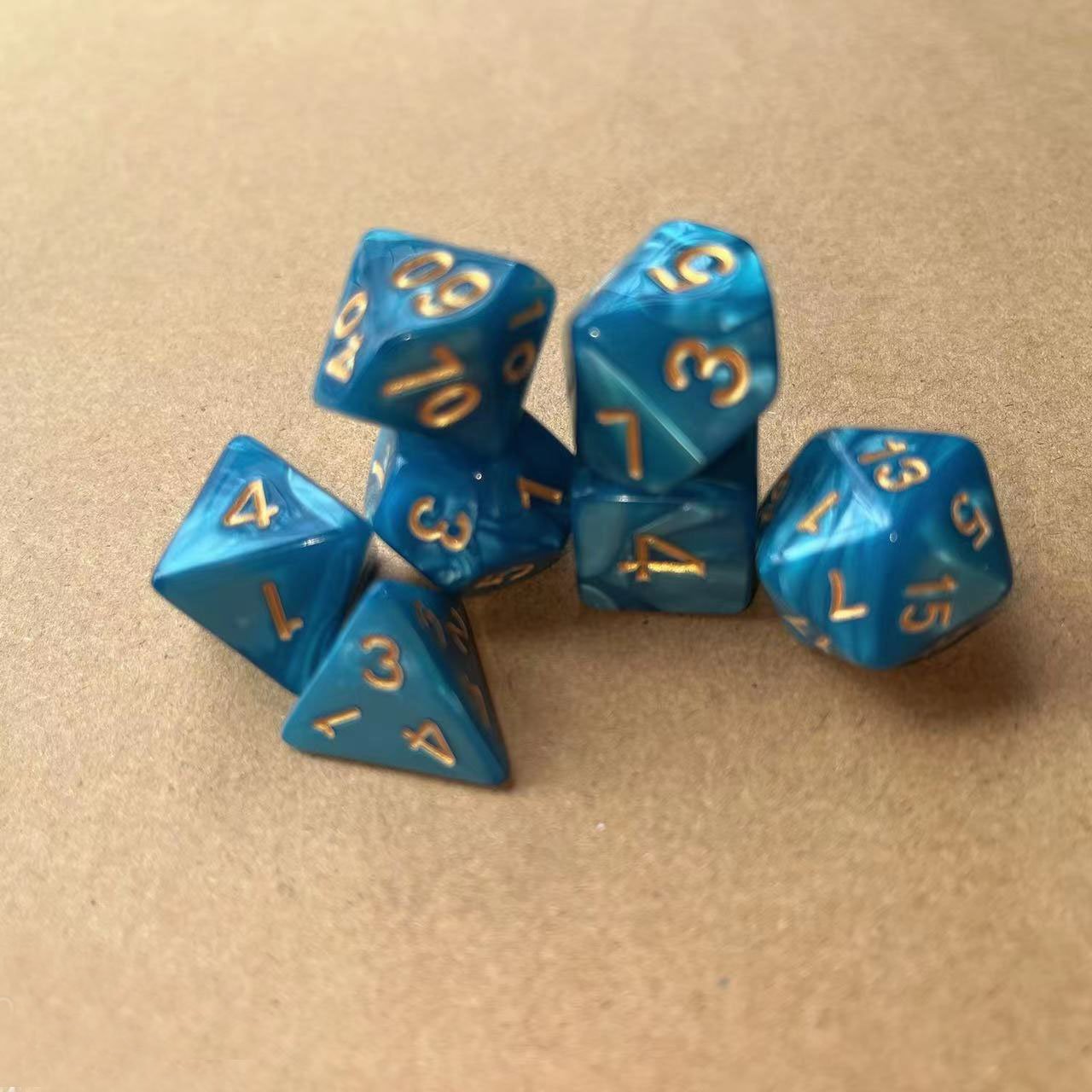 Hot selling factory Two color glitter acrylic games polyhedral rpg d20 pearl pattern dnd dice set