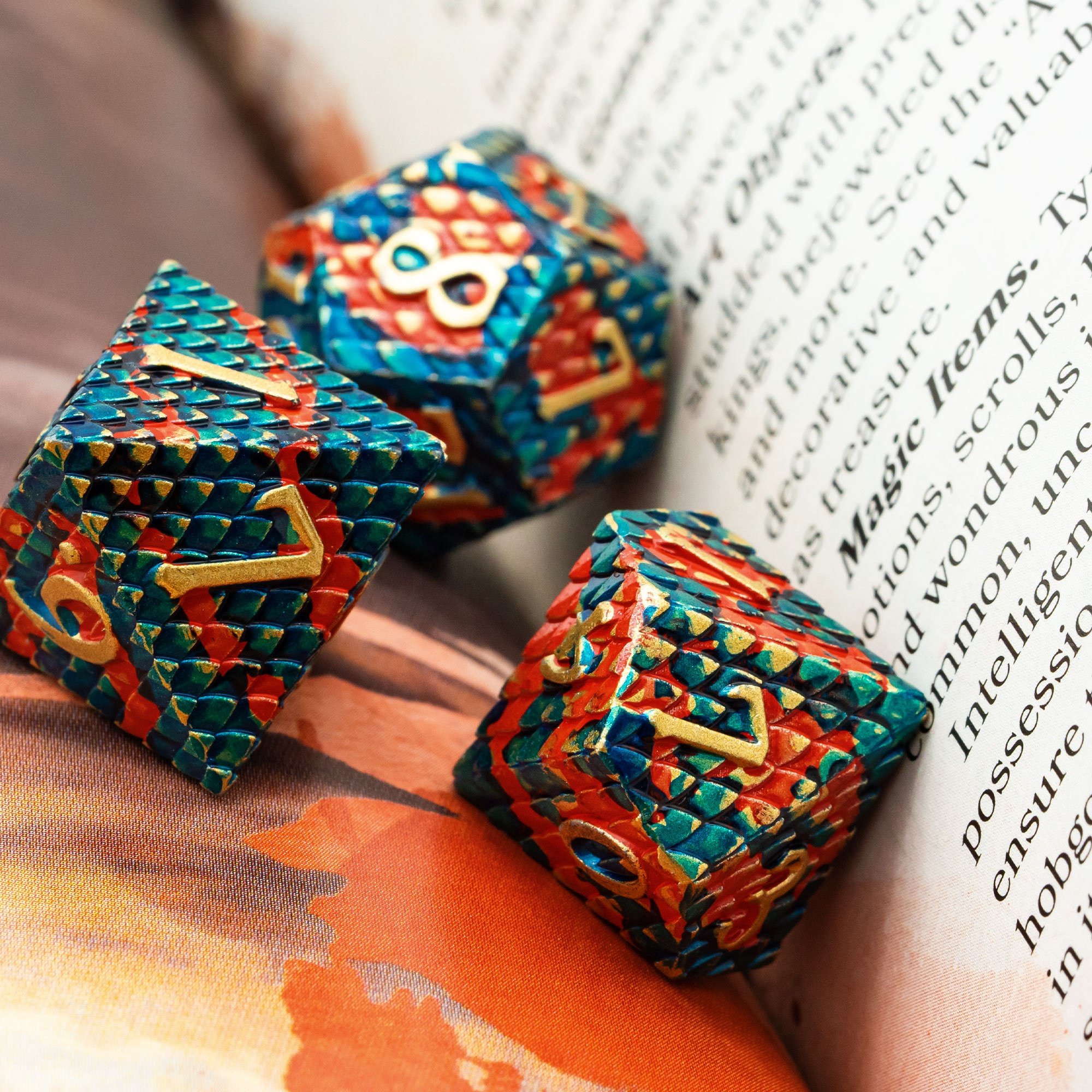 Udixi Polyhedral RPG Metal Dice Set dungeons and dragons custom logo Dice Set Dragon Scale Orange&Blue