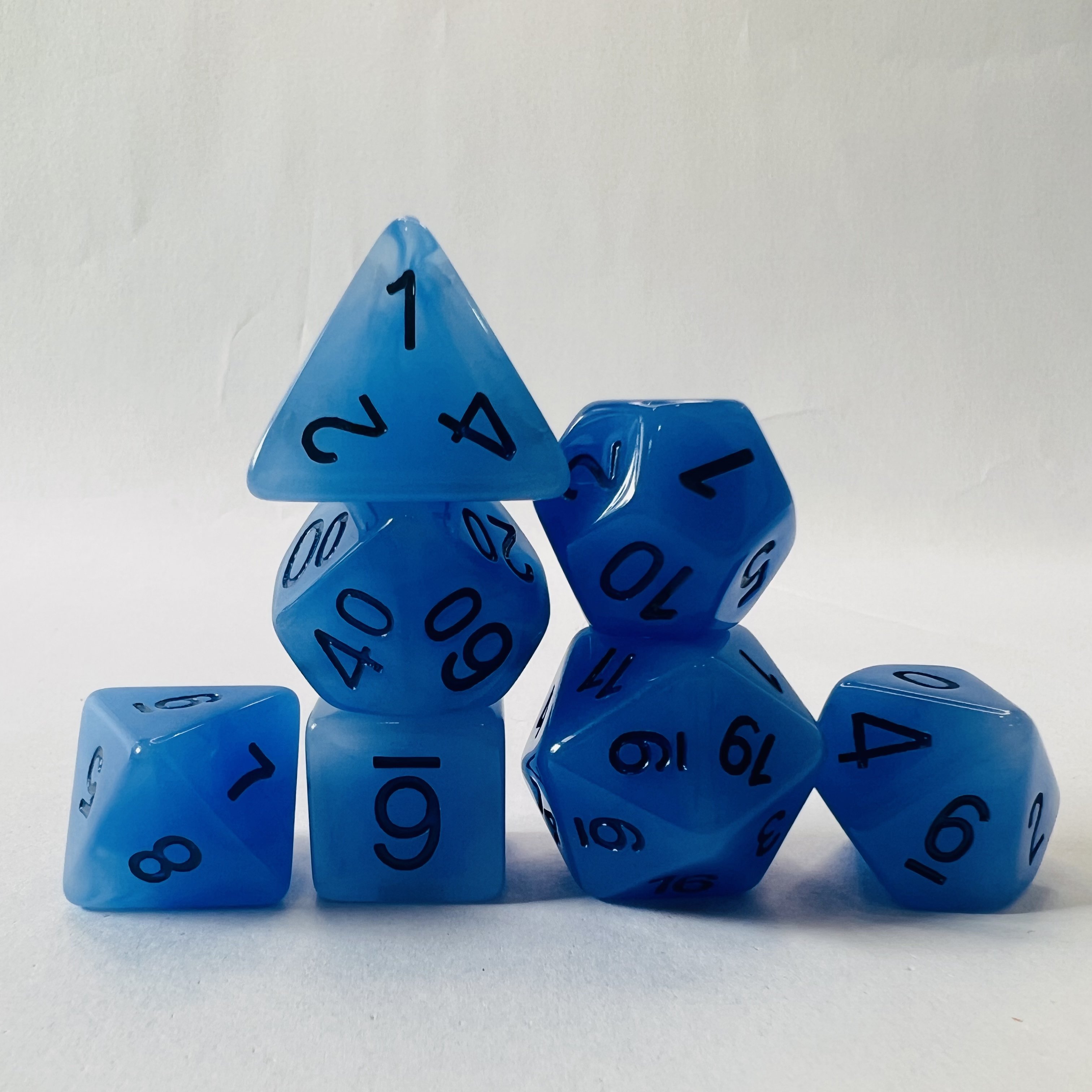Dnd Dungeons And Dragons Role Playing 8Pcs Per Set Board Game Smoke Soft Edge Round Edge Crystal Dice