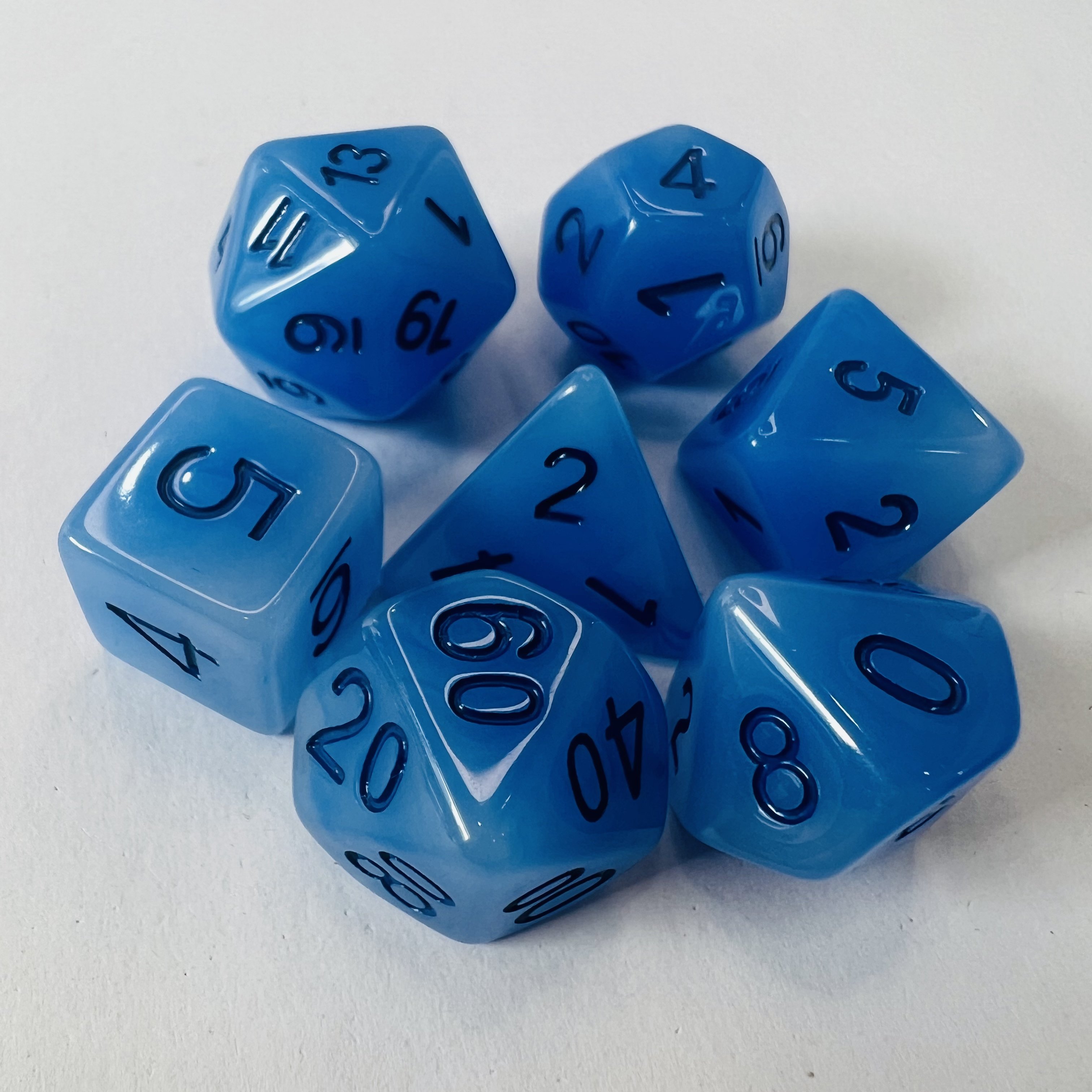 Dnd Dungeons And Dragons Role Playing 8Pcs Per Set Board Game Smoke Soft Edge Round Edge Crystal Dice