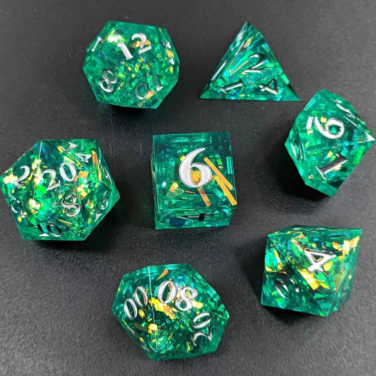 Resin pointy dice DND running group board game Dungeons & Dragons COC board game dice color series can be customized