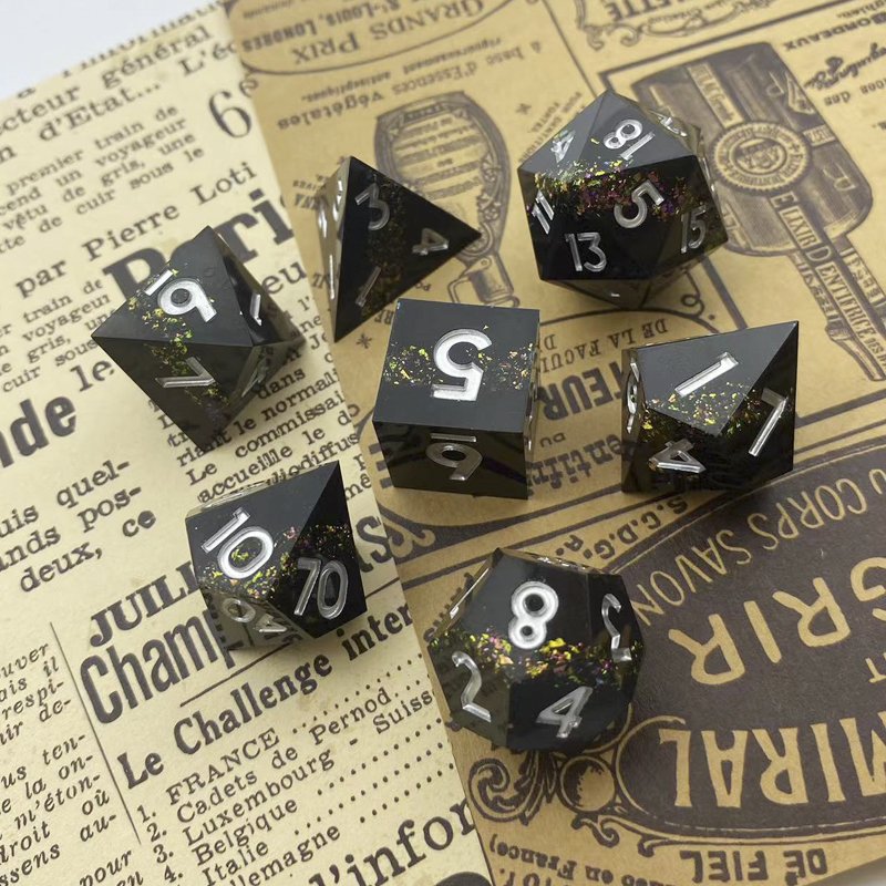 New premium Transparent Sharp Dice set polyhedral dice Sharp Edge DND dice for Dungeons & Dragons board game TRPG board game