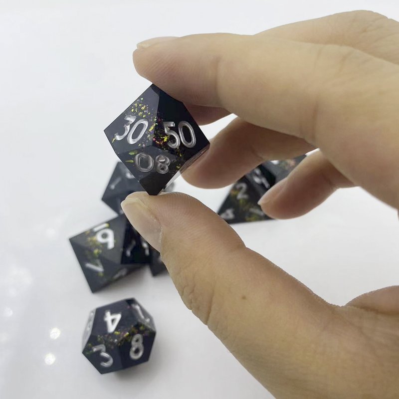 New premium Transparent Sharp Dice set polyhedral dice Sharp Edge DND dice for Dungeons & Dragons board game TRPG board game